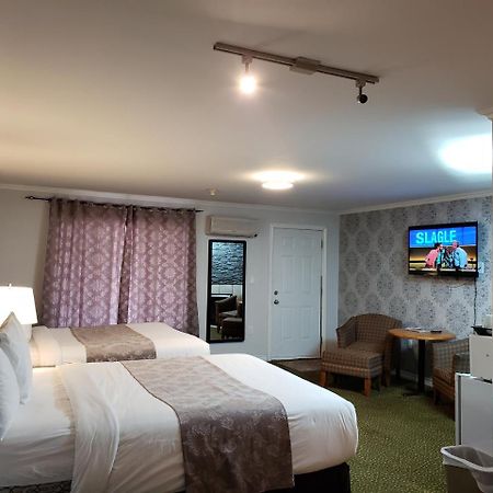 Regency Inn&Suites Cornwall Exterior foto